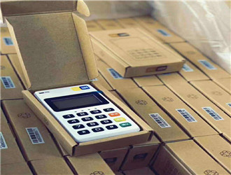 pos機閃付怎么揮卡？